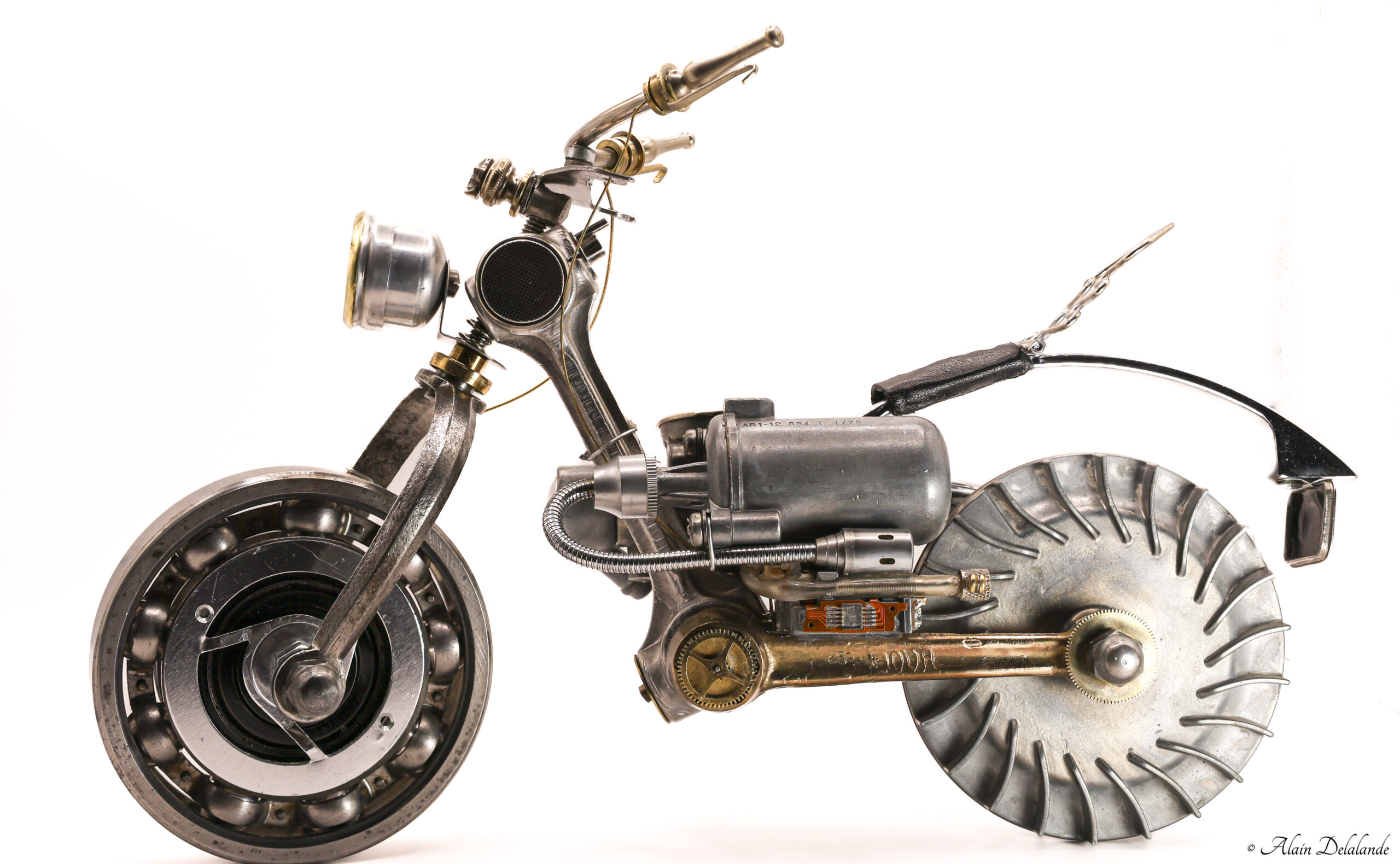 2024-10-14-Moto en mignature